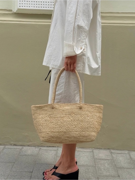 Mango Handbags - NWT Mango Raffia Tote in Natural
